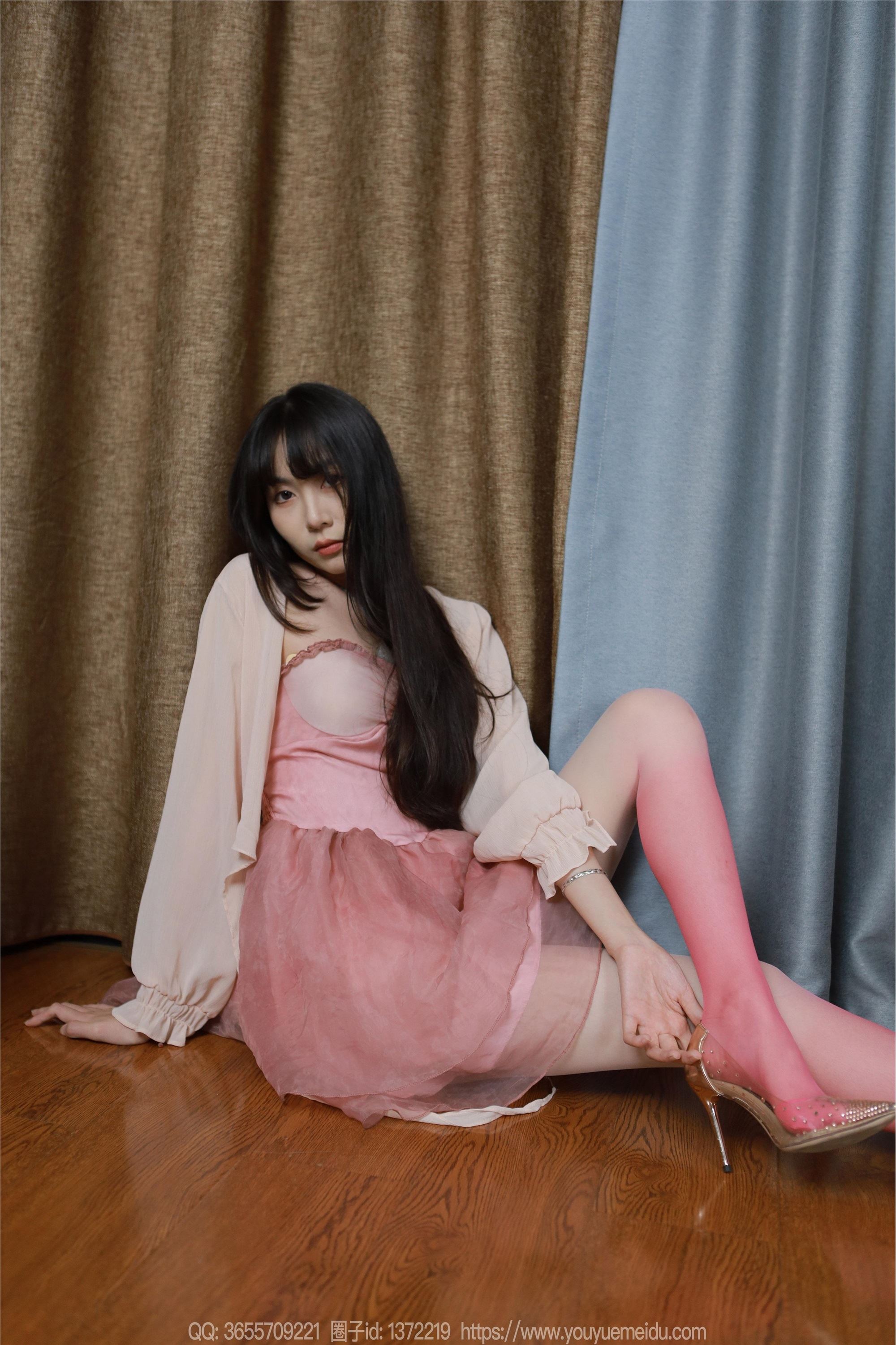 IESS异思趣向  2024.08.04 丝享家 1811 团团《粉白渐变（上）》